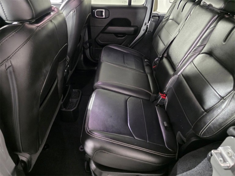 2023 Jeep Wrangler - Photo 14