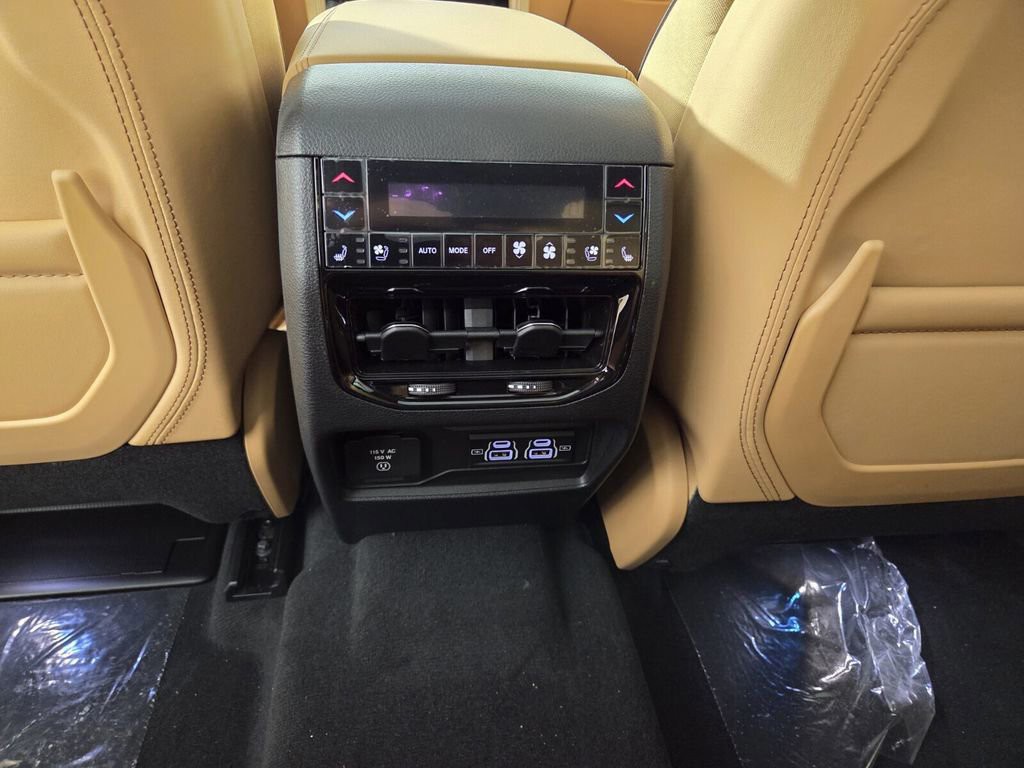 2025 Jeep Grand Cherokee L - Photo 15
