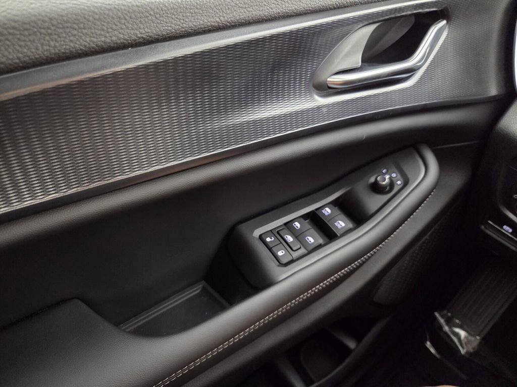 2025 Jeep Grand Cherokee - Photo 17