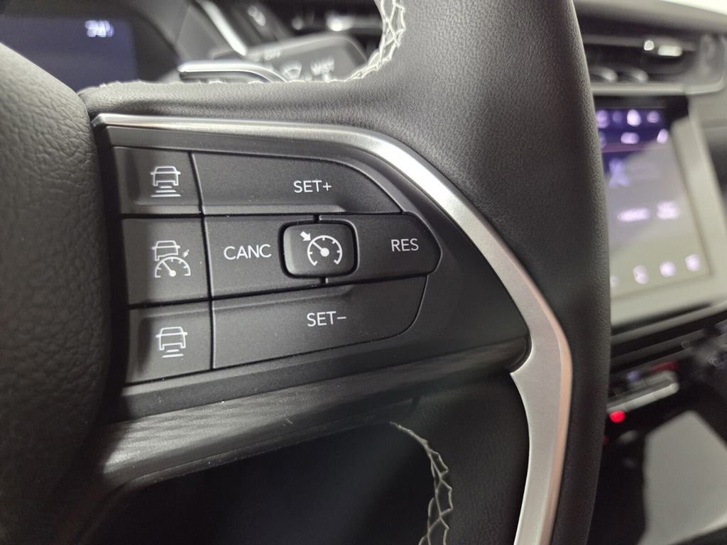 2025 Jeep Grand Cherokee - Photo 18
