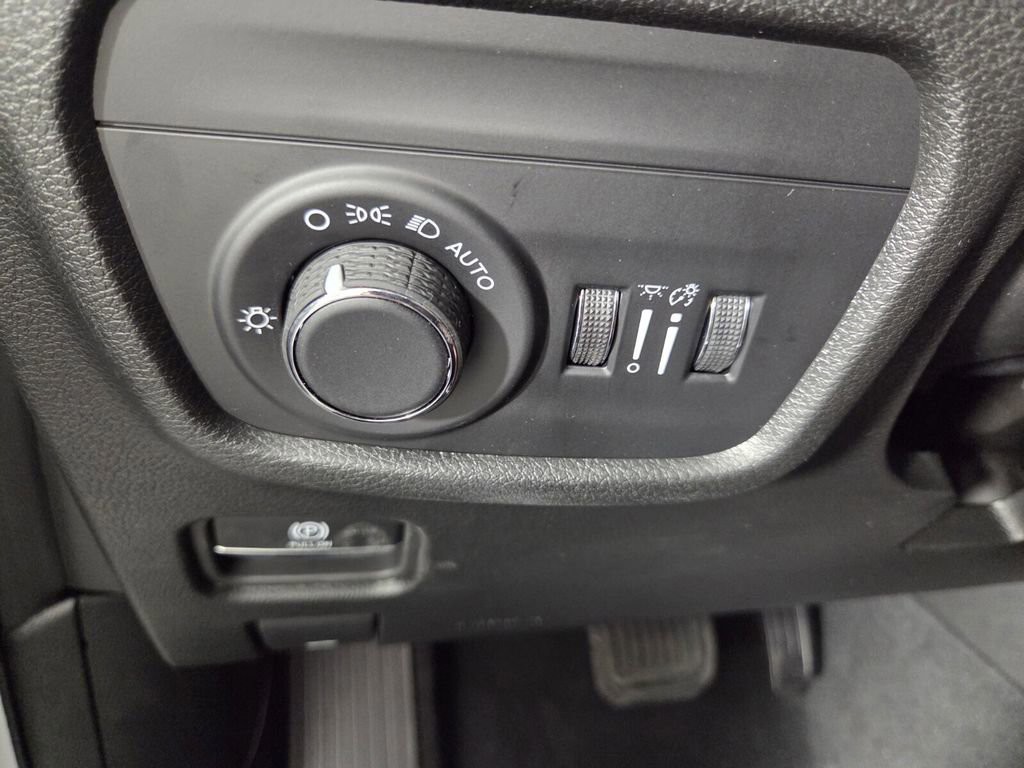 2025 Jeep Grand Cherokee - Photo 19