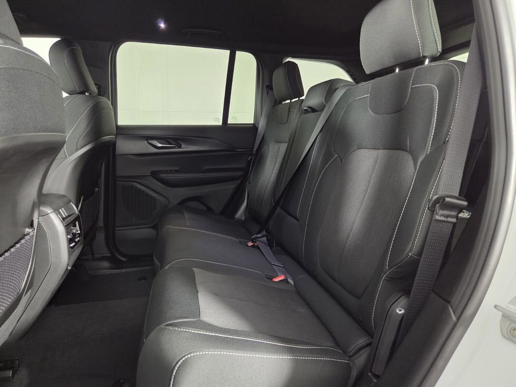 2025 Jeep Grand Cherokee - Photo 22