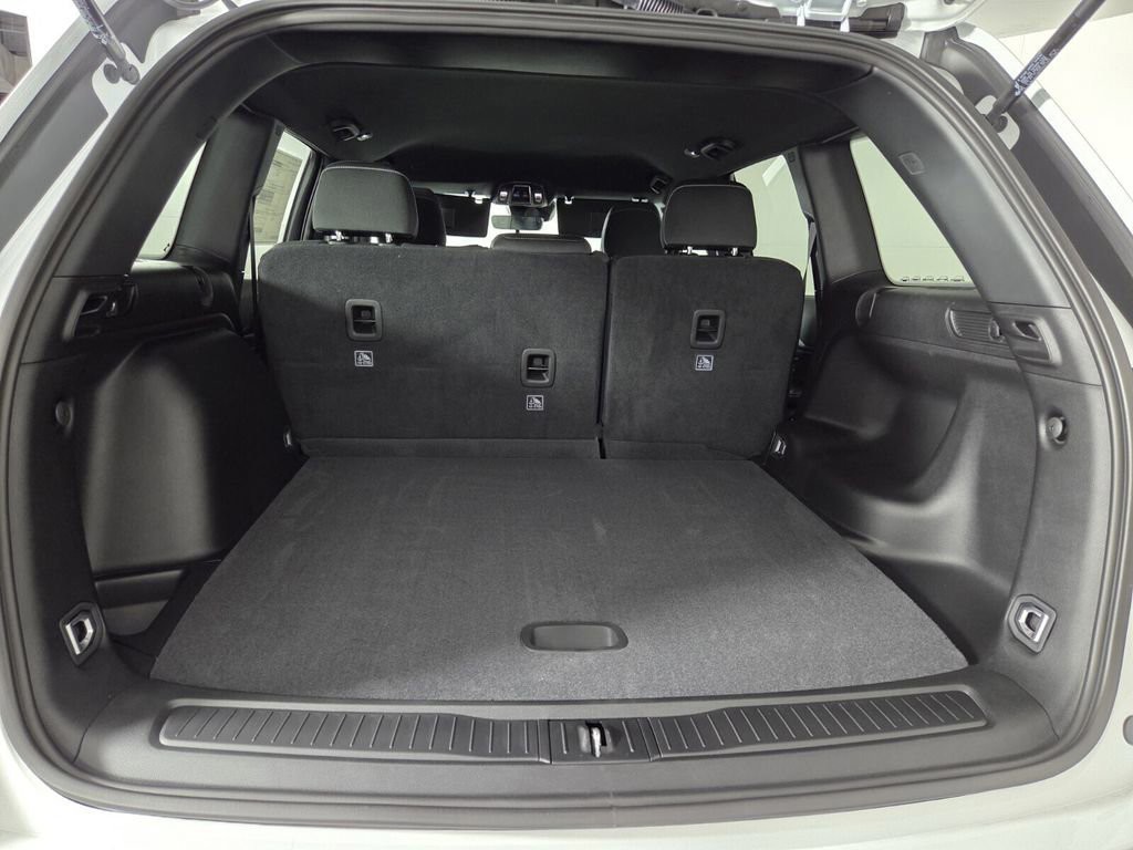 2025 Jeep Grand Cherokee - Photo 24