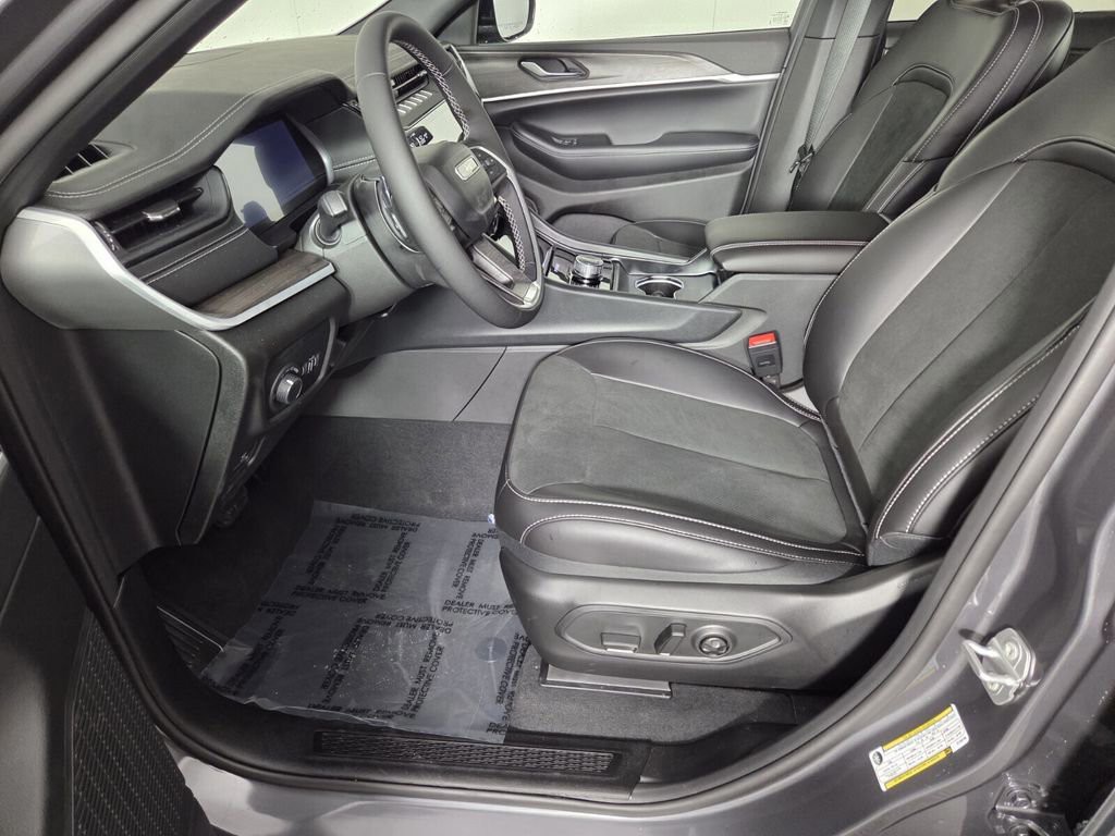 2026 Jeep Grand Cherokee - Photo 11