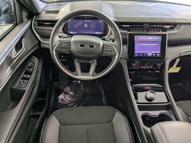 2025 Jeep Grand Cherokee - Photo 11