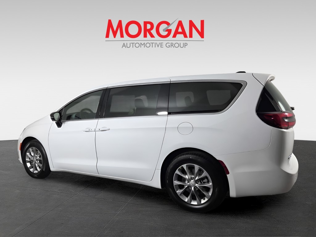 2026 Chrysler Pacifica - Photo 7