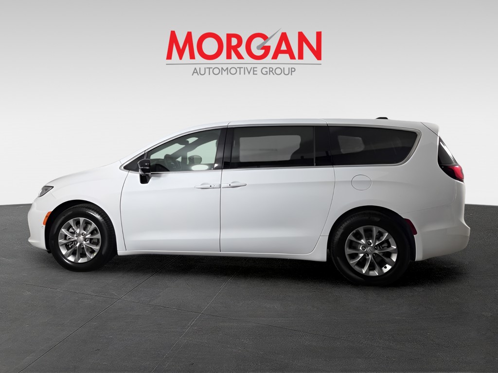 2026 Chrysler Pacifica - Photo 9