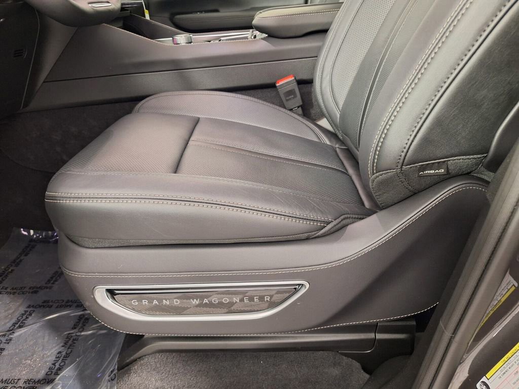 2026 Jeep Grand Wagoneer L - Photo 15