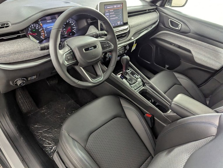 2026 Jeep Compass - Photo 10