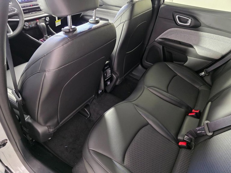 2026 Jeep Compass - Photo 15