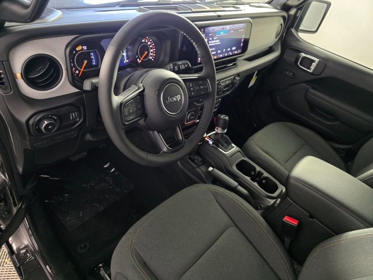 2026 Jeep Wrangler - Photo 11