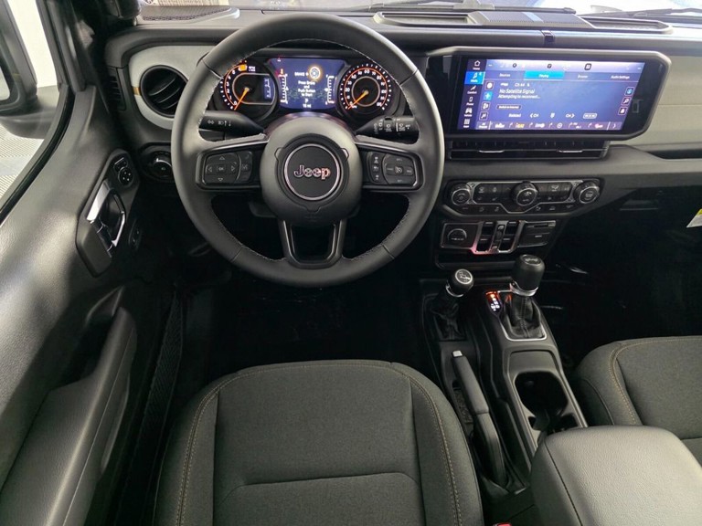 2026 Jeep Wrangler - Photo 13