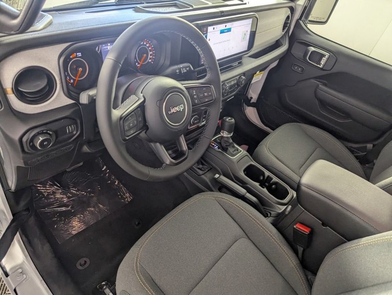 2026 Jeep Wrangler - Photo 11