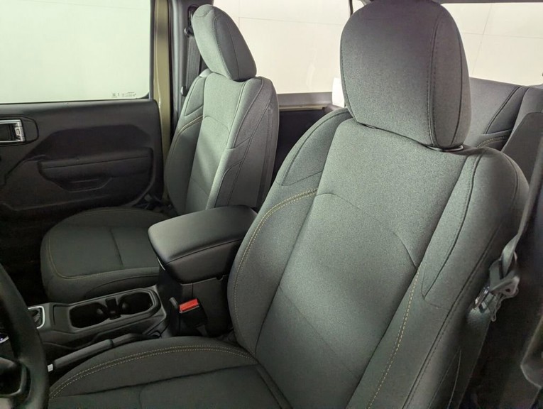 2026 Jeep Wrangler - Photo 11