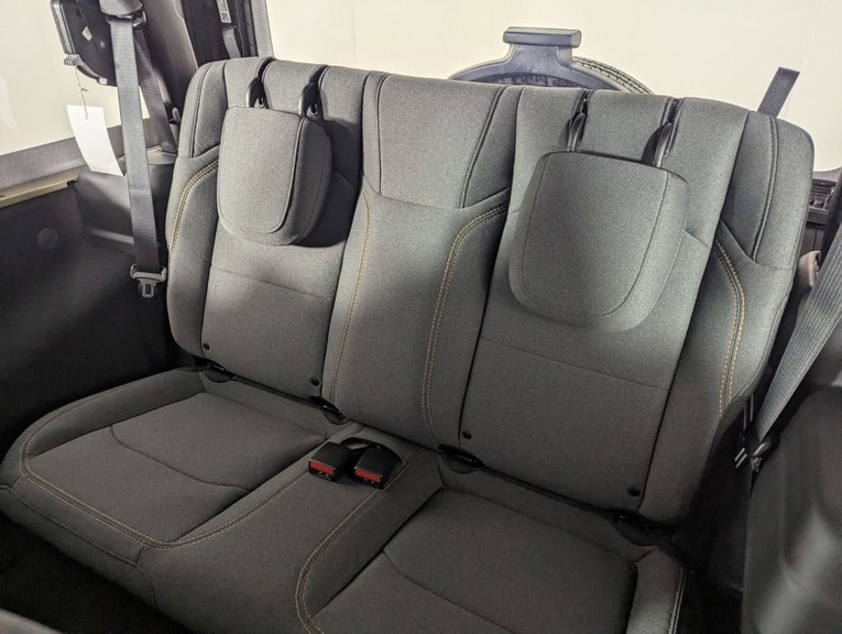 2026 Jeep Wrangler - Photo 13