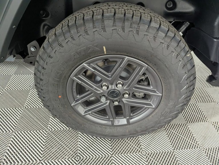 2026 Jeep Wrangler - Photo 14