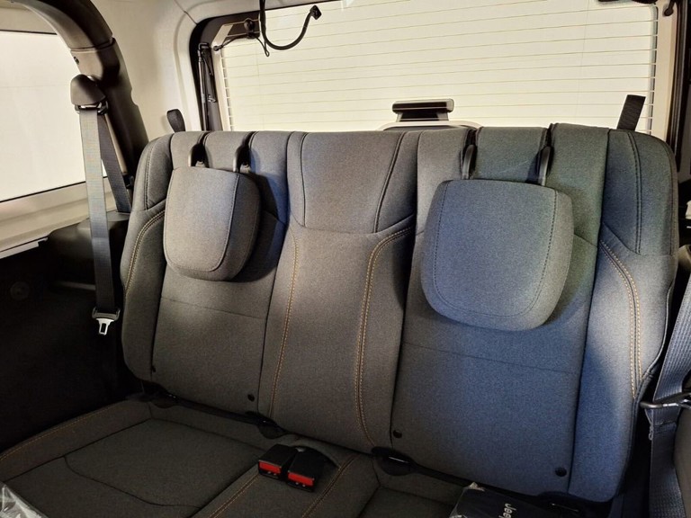 2026 Jeep Wrangler - Photo 13