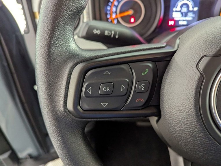 2026 Jeep Wrangler - Photo 15