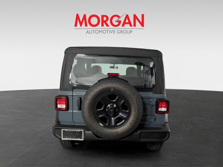 2026 Jeep Wrangler - Photo 6