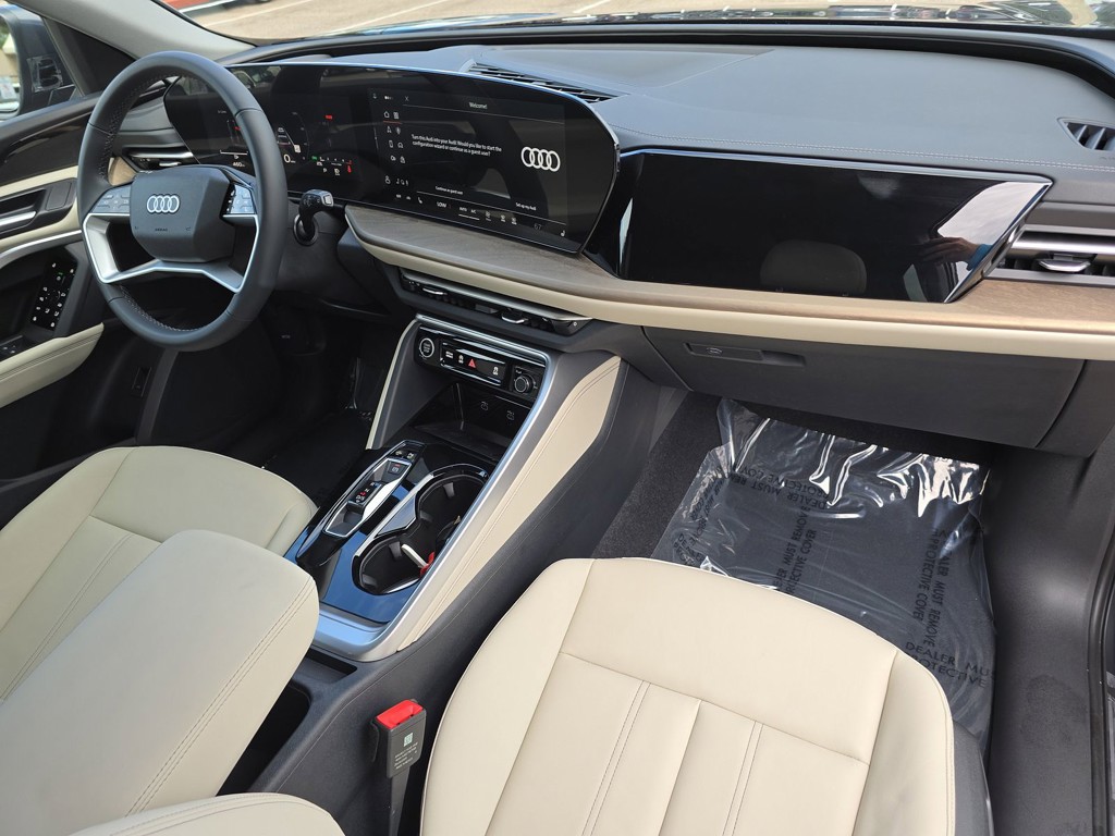 2025 Audi Q5 - Photo 10