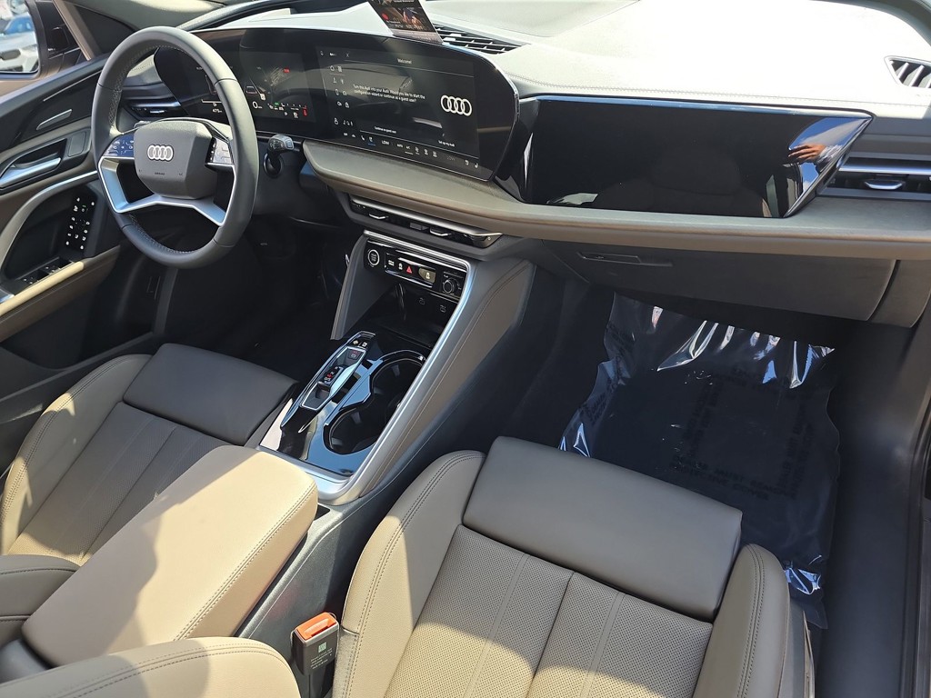 2025 Audi Q5 - Photo 10
