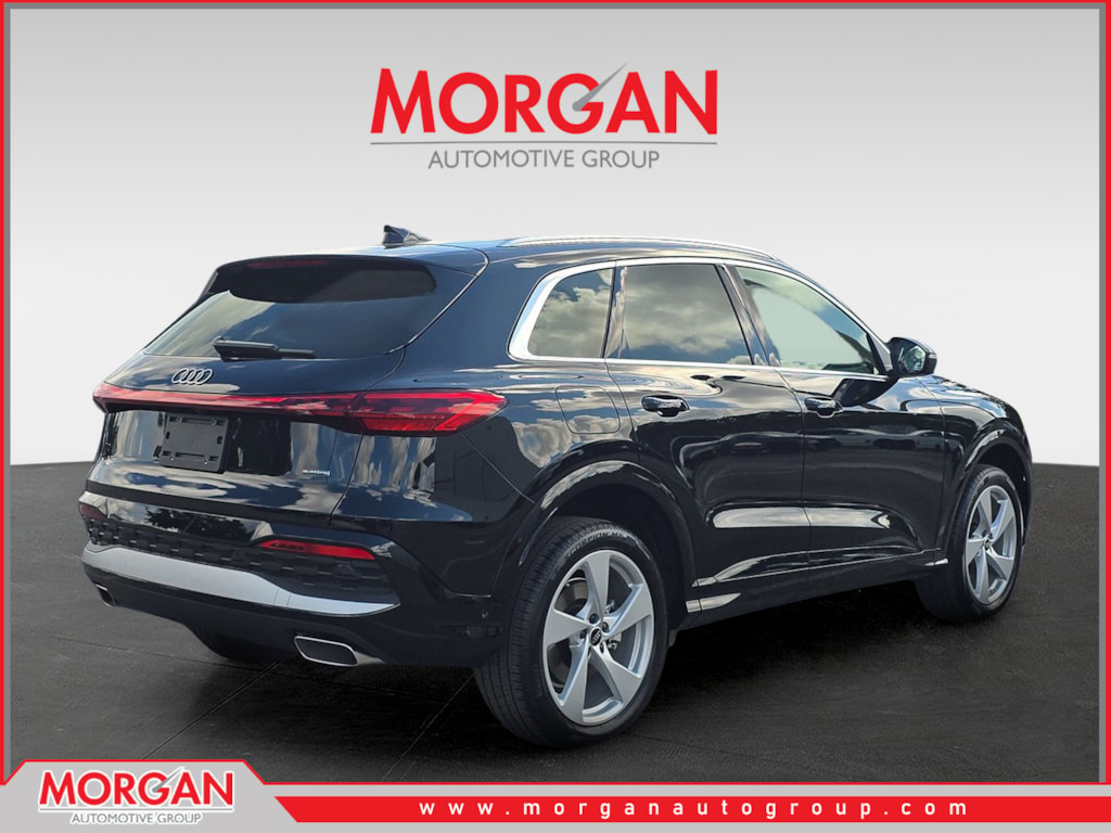 2025 Audi Q5 - Photo 3