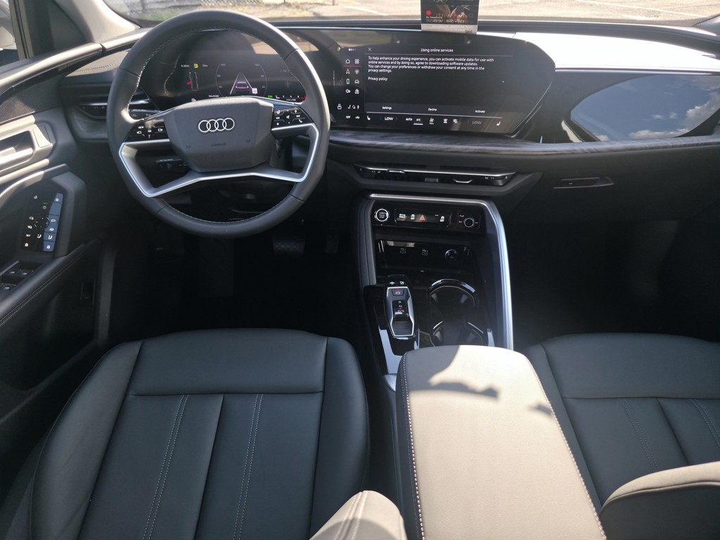 2025 Audi Q5 - Photo 12