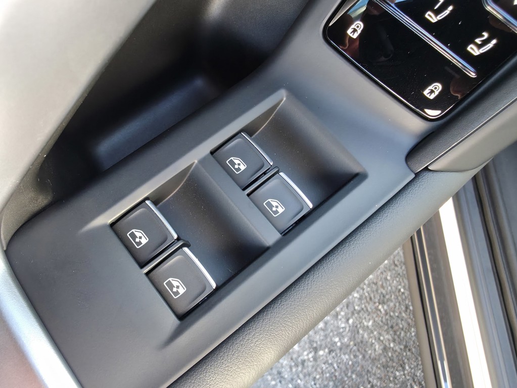 2025 Audi Q5 - Photo 14