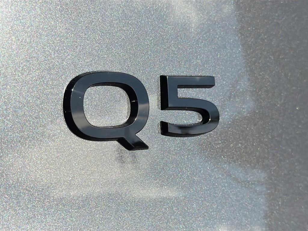 2025 Audi Q5 - Photo 11