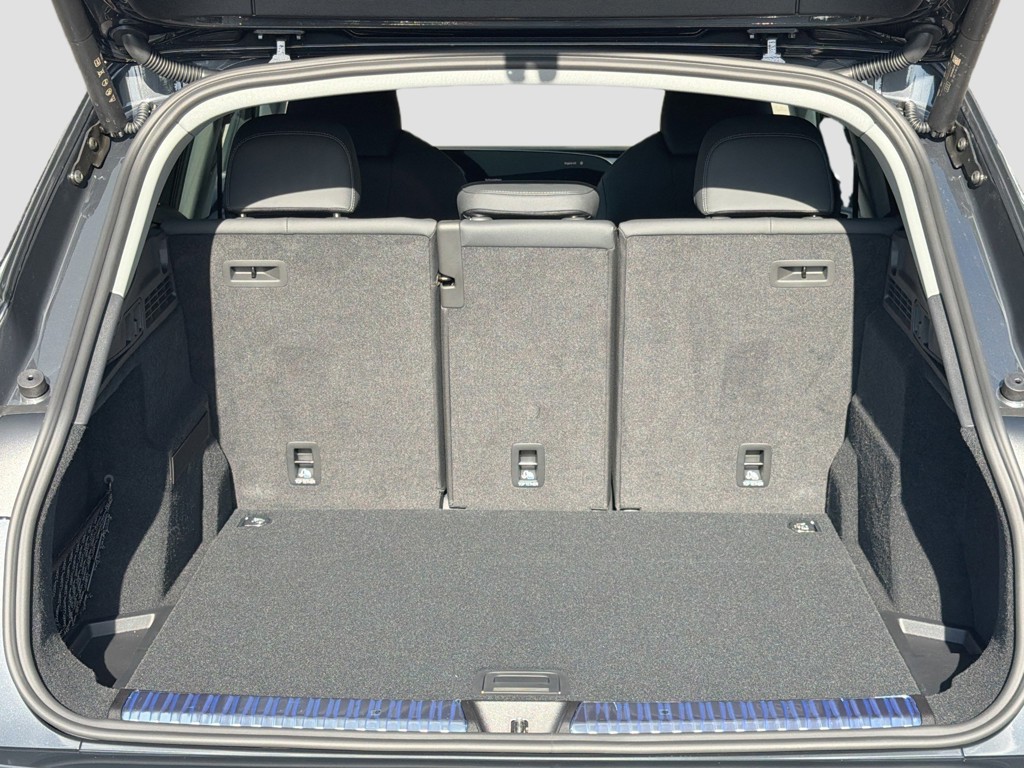 2025 Audi Q5 - Photo 12