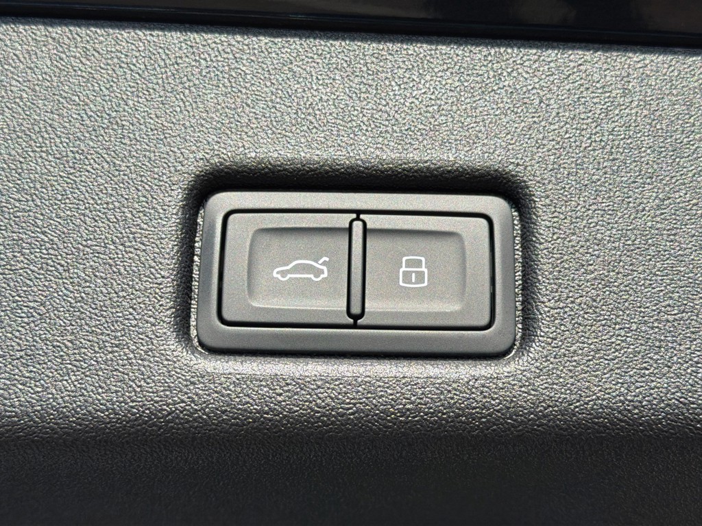 2025 Audi Q5 - Photo 13