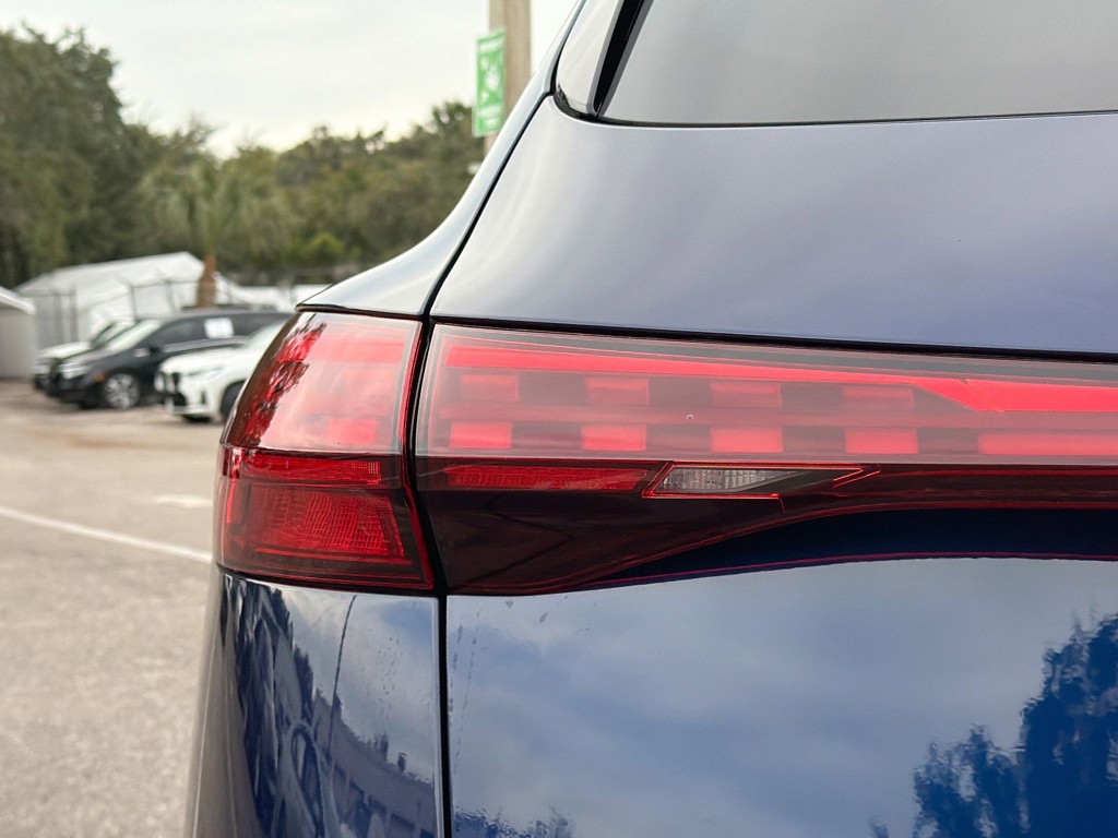 2025 Audi Q5 - Photo 10