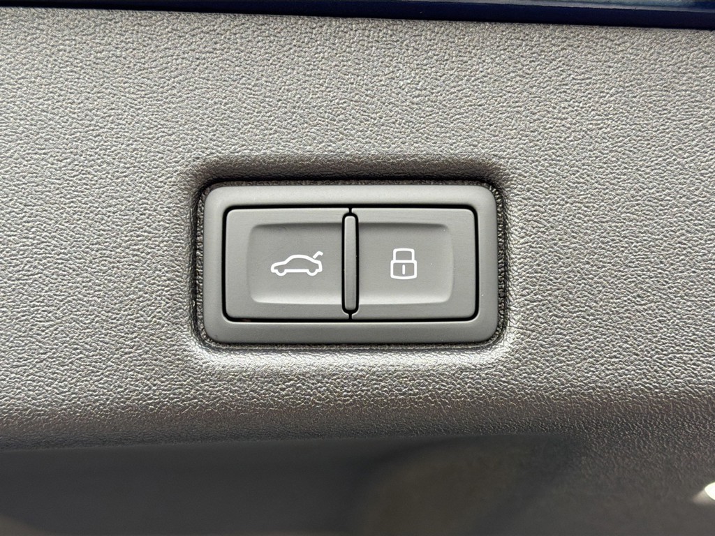 2025 Audi Q5 - Photo 13