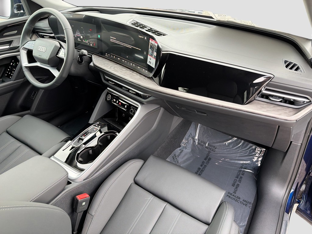 2025 Audi Q5 - Photo 14