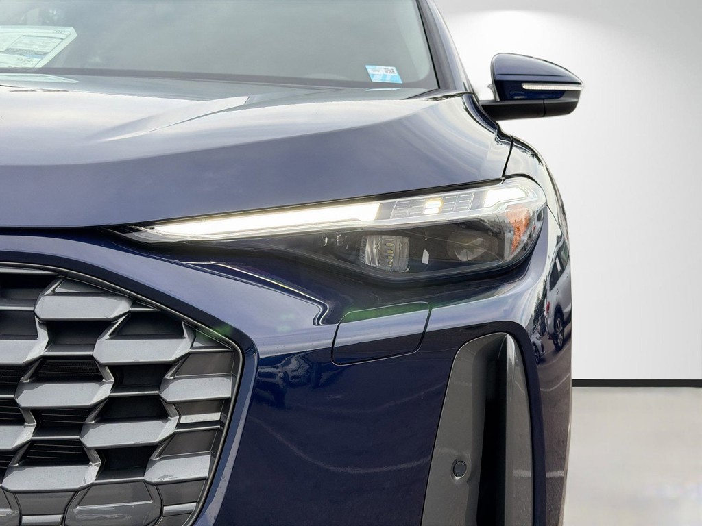 2025 Audi Q5 - Photo 9