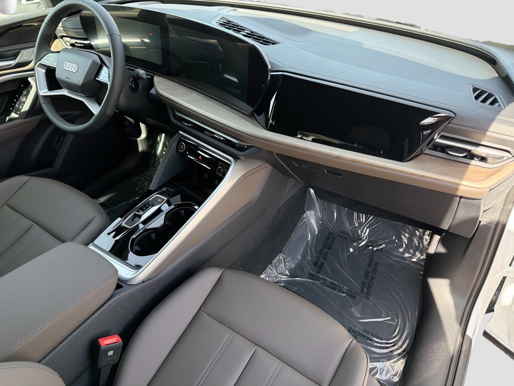 2025 Audi Q5 - Photo 14