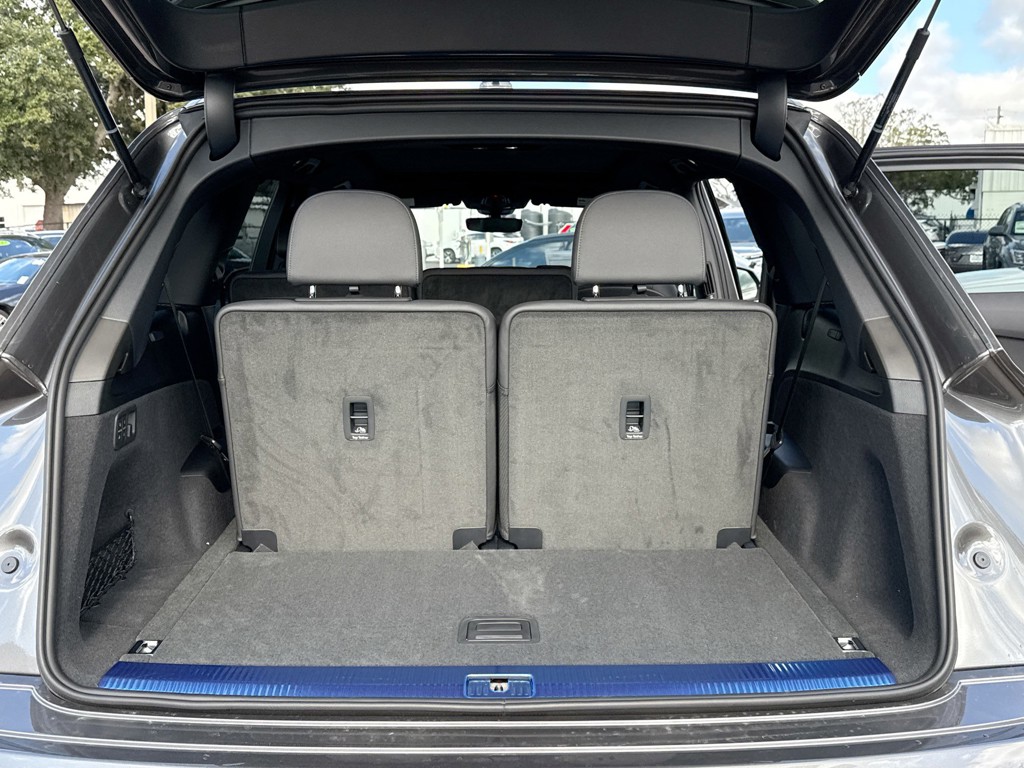 2026 Audi Q7 - Photo 12