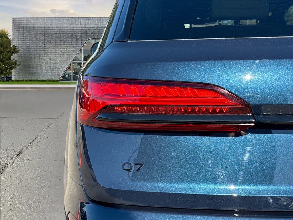 2026 Audi Q7 - Photo 10