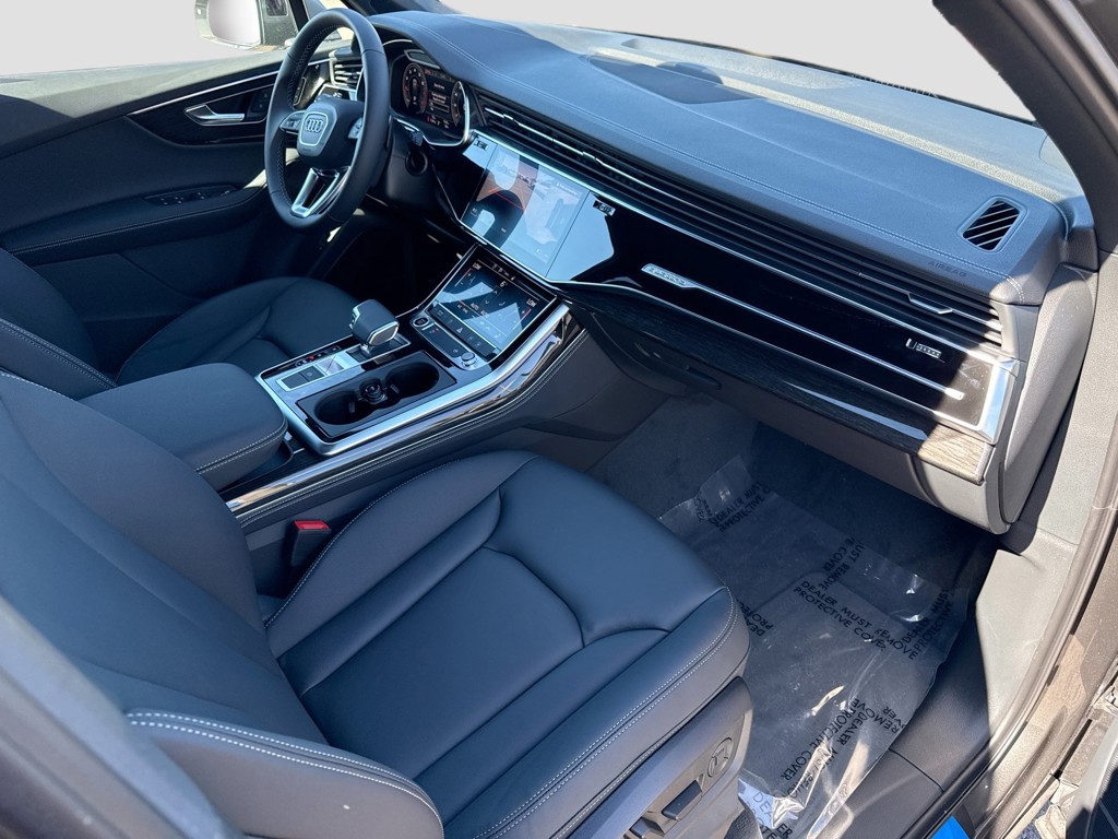 2026 Audi Q7 - Photo 13
