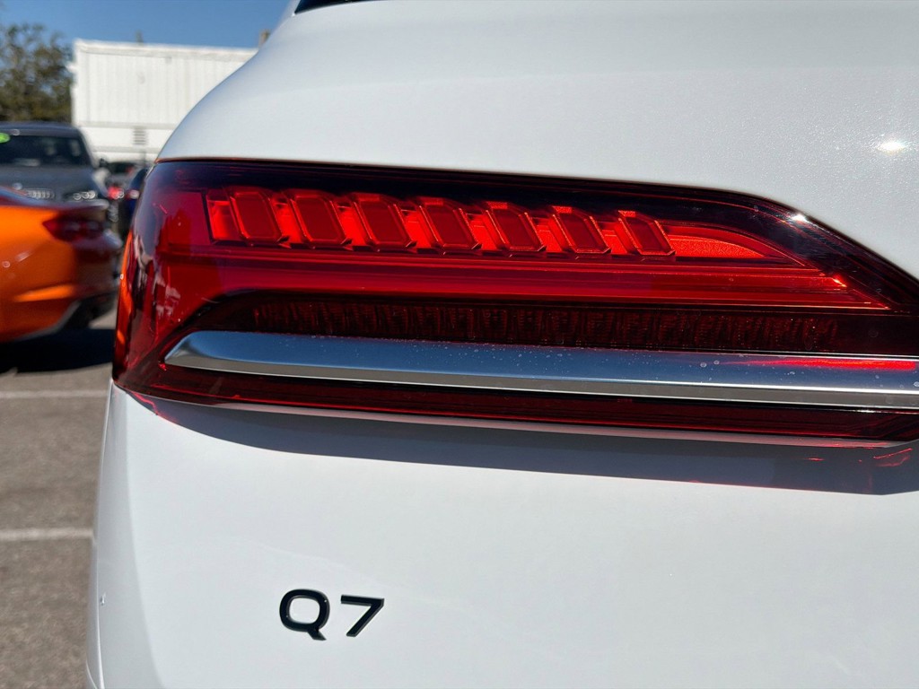 2026 Audi Q7 - Photo 10