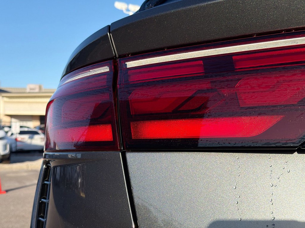 2026 Audi RS Q8 - Photo 10