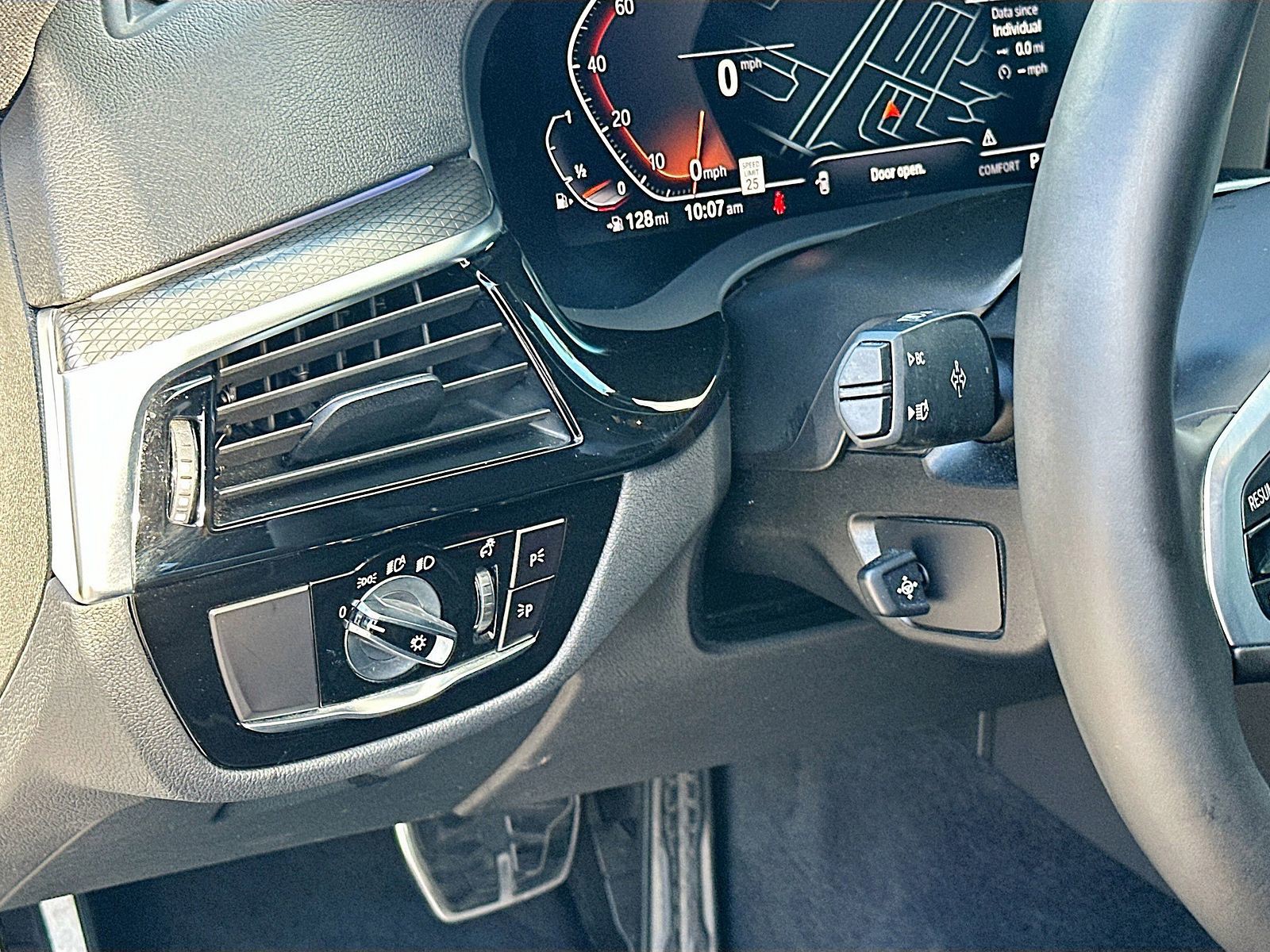 2021 BMW 5 Series - Photo 10
