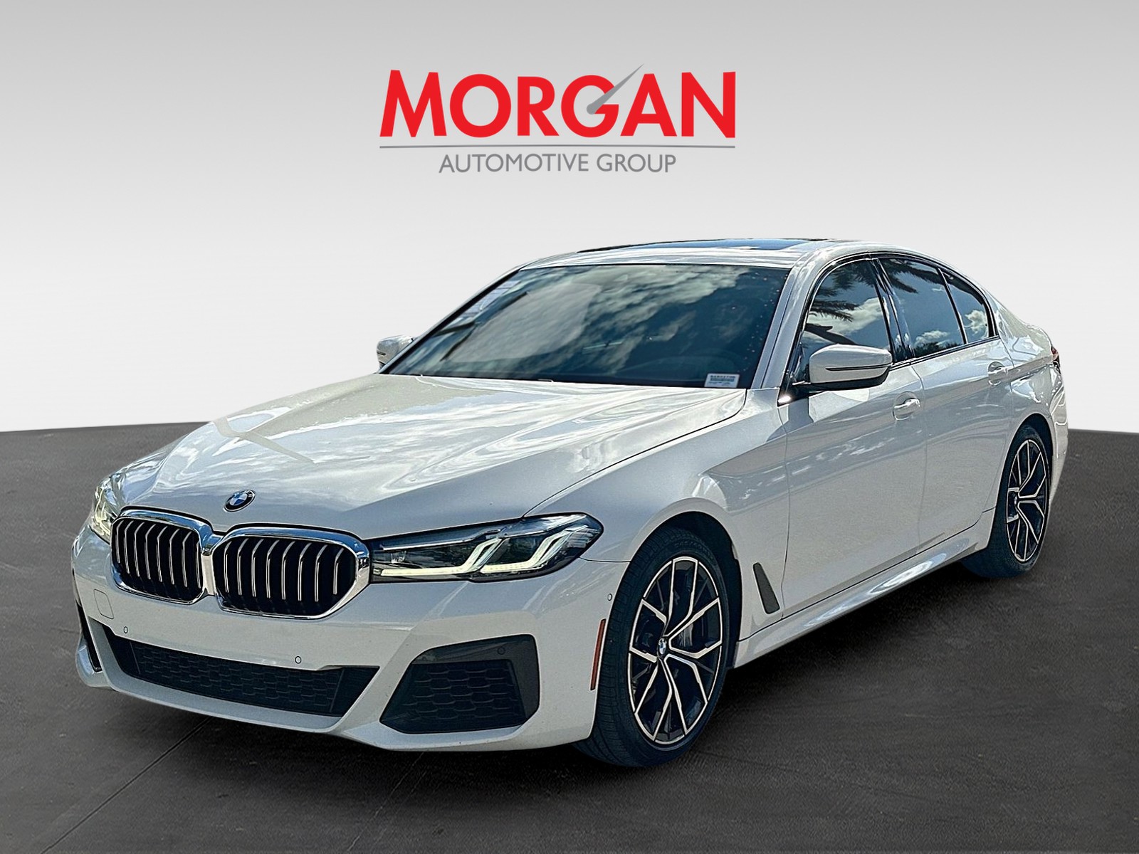 2021 BMW 5 Series - Photo 2