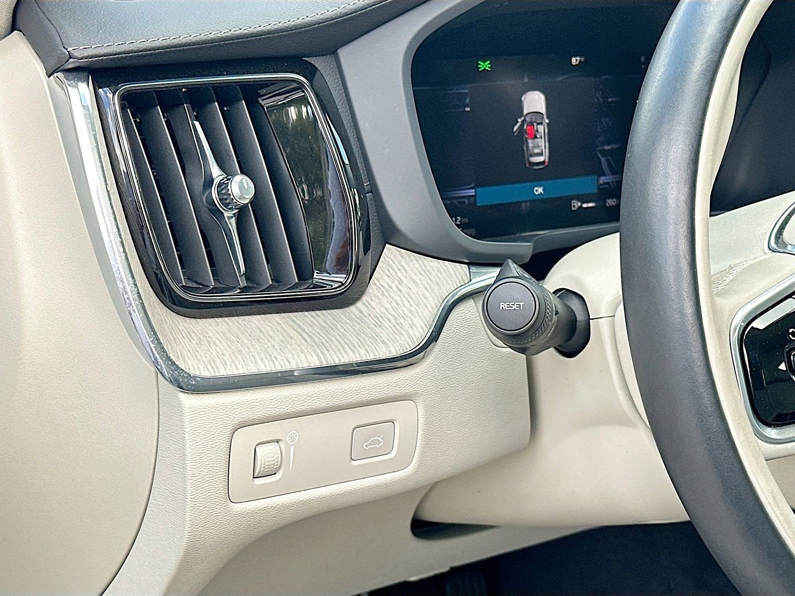 2022 Volvo XC60 - Photo 10