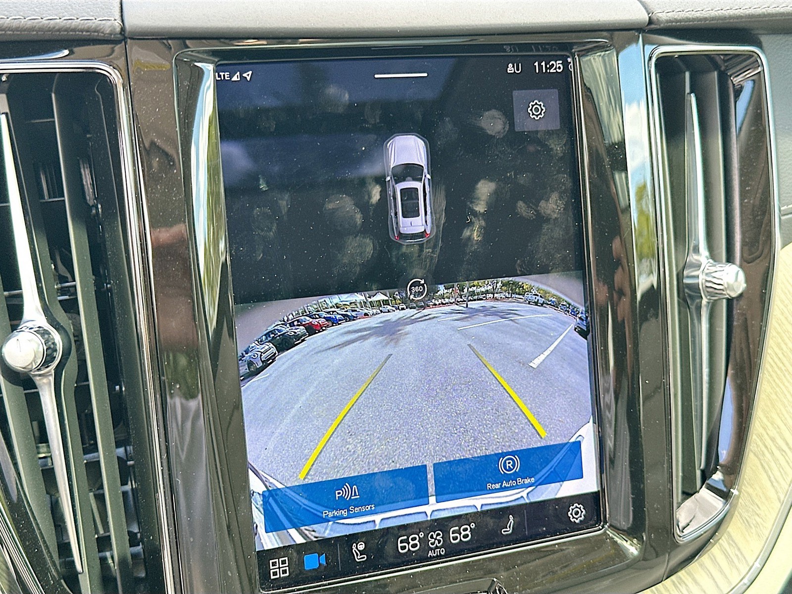 2022 Volvo XC60 - Photo 14