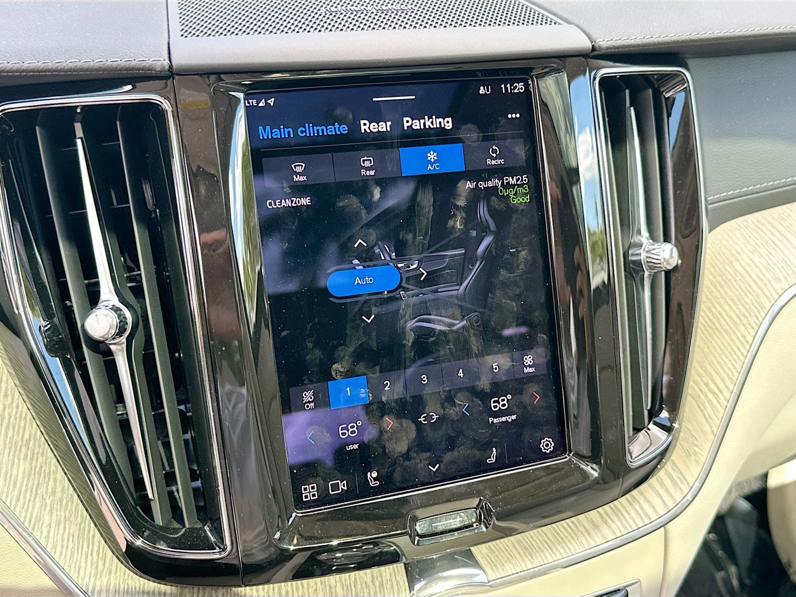 2022 Volvo XC60 - Photo 15