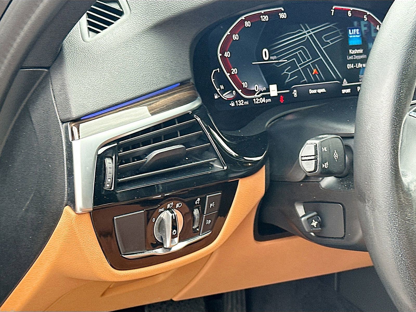 2023 BMW 5 Series - Photo 10