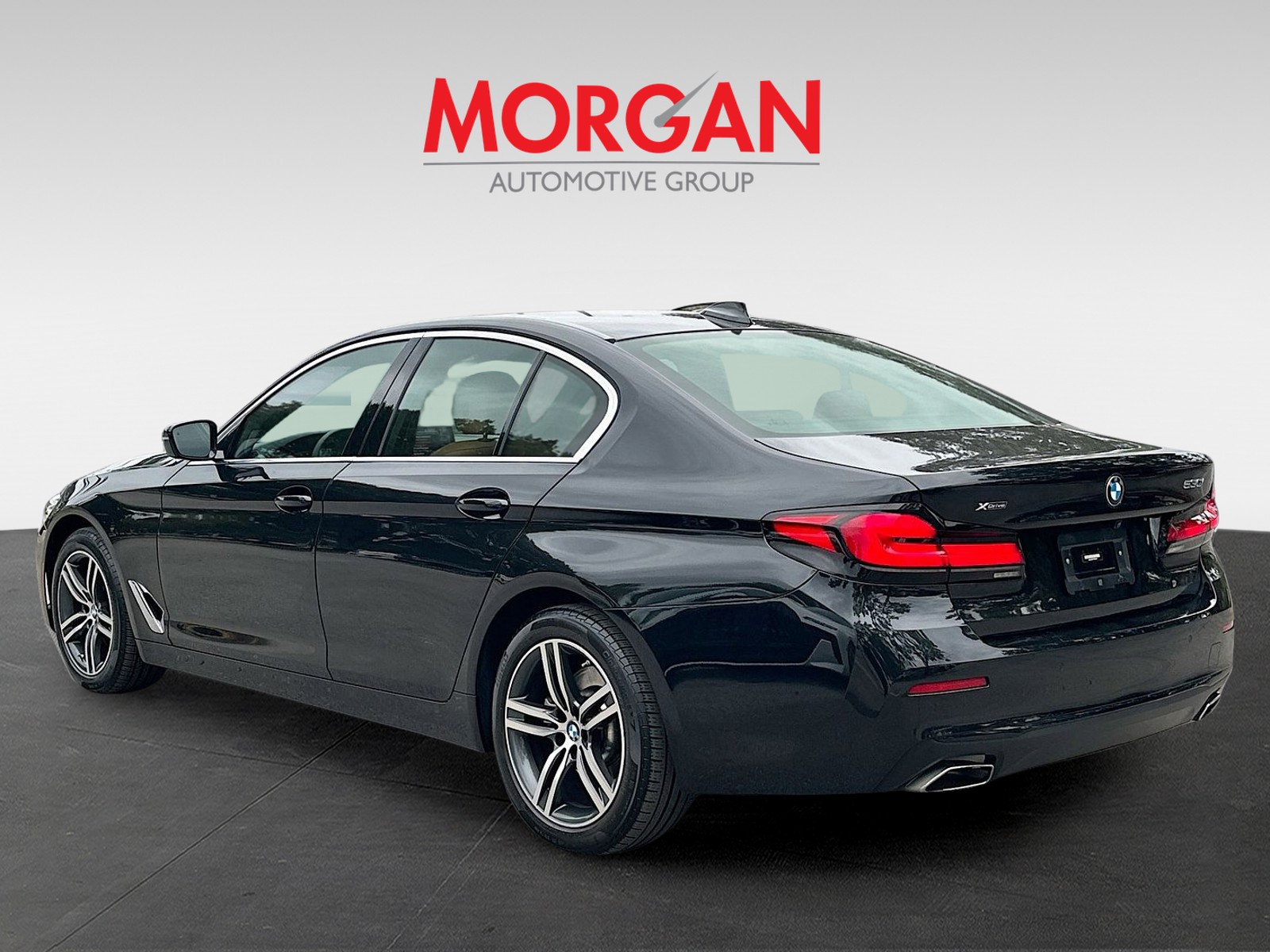 2023 BMW 5 Series - Photo 4