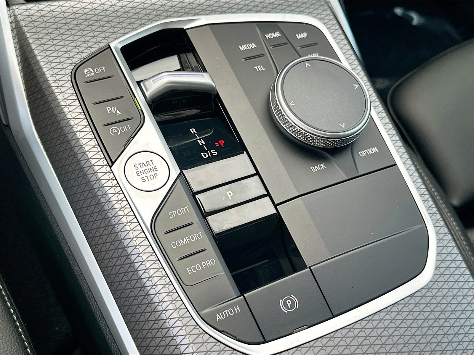 2026 BMW 3 Series - Photo 15
