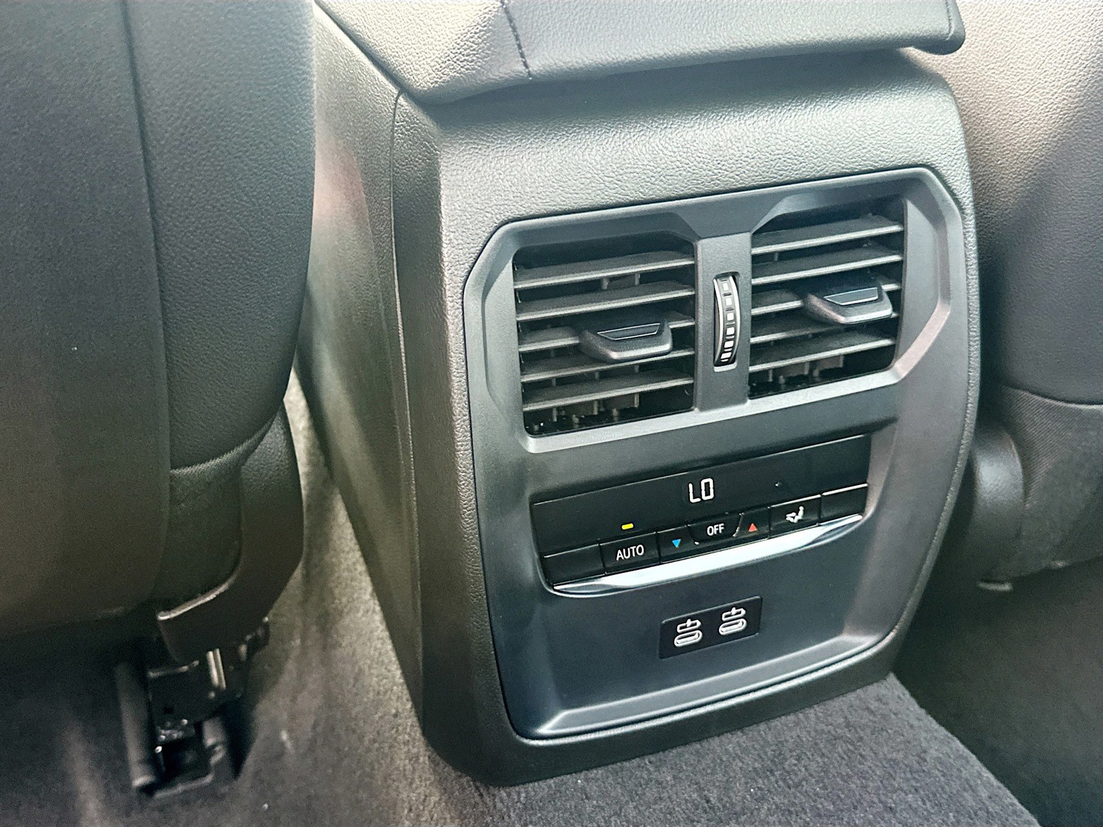 2026 BMW 3 Series - Photo 20